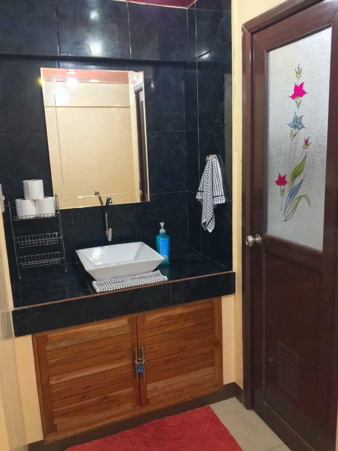 Fully Ac 3Br House For 8Pax Near Airport And Sm With 100Mbps Wifi Vila Puerto Princesa Exterior foto